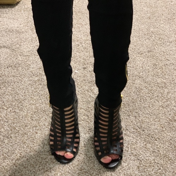 FARGO Black Peep Toe Caged In Booties! - Picture 3 of 6